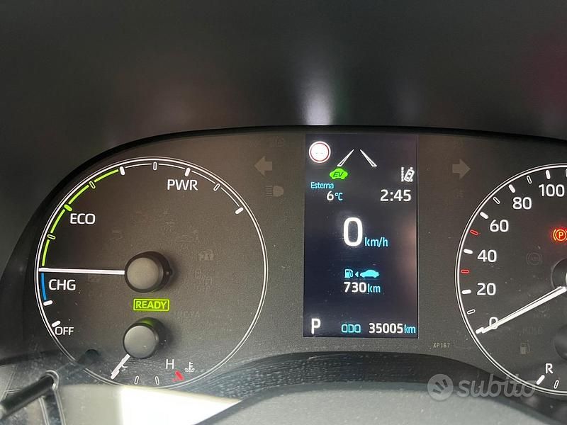 Usata Toyota Yaris Hybrid Active 116 CV (85 kW) 2022 Berlina
