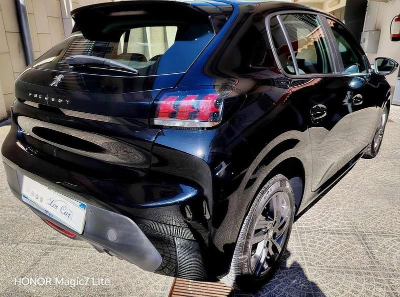 Usata Peugeot 208 Allure 102 CV (75 kW) 2022 Other Utilitaria