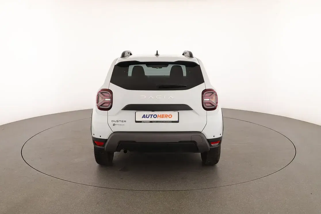Usata Dacia Duster Journey 116 CV (85 kW) 2023 Bianco SUV