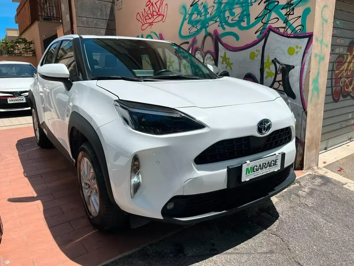 Usata Toyota Yaris Cross Business Edition 92 CV (67 kW) 2023 Bianco SUV
