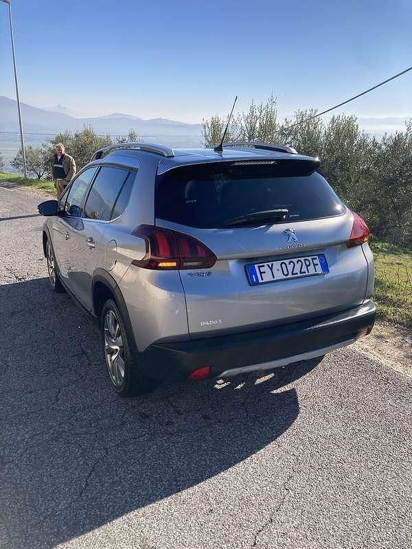 Usata Peugeot 2008 Allure 102 CV (75 kW) 2019 SUV