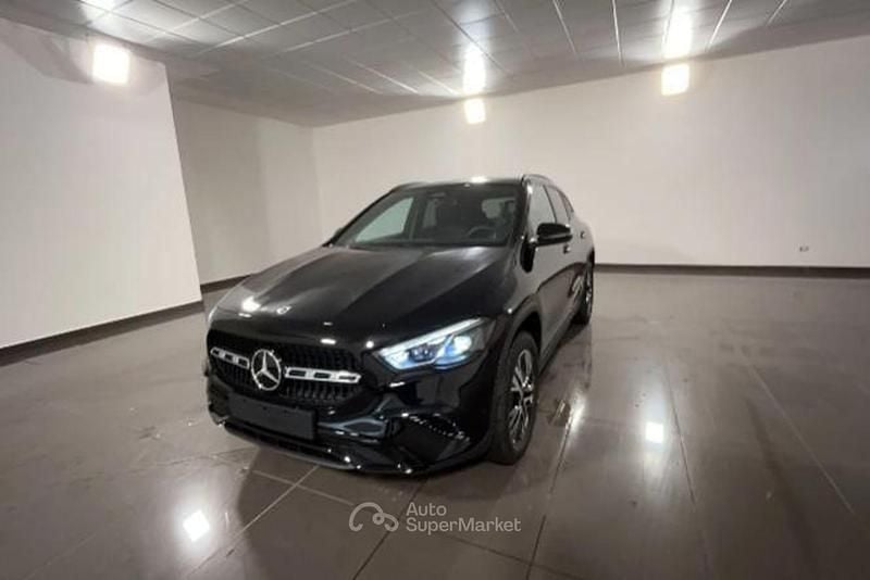Nuova Mercedes GLA200 Advanced 150 CV (110 kW) 2026 Nero SUV