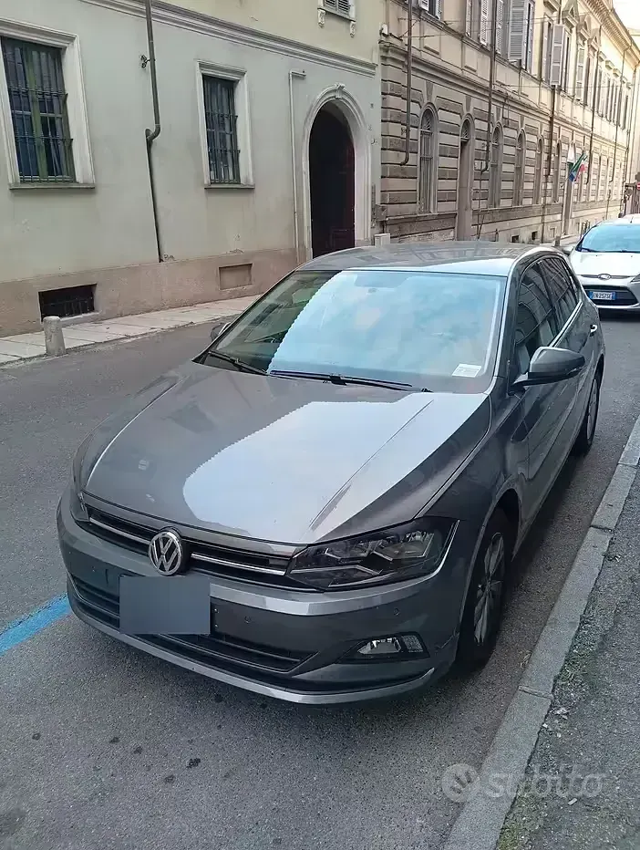 Usata VW Polo Comfortline 95 CV (69 kW) 2023 Grigio Utilitaria