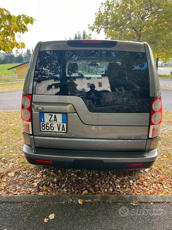 Usata Land Rover Discovery 4 SE 249 CV (183 kW) 2011 Grigio SUV