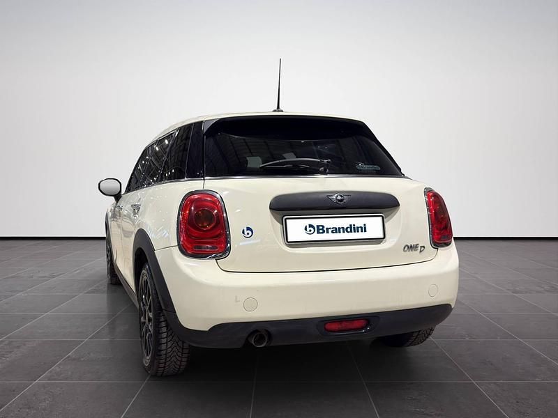 Usata Mini One D Hype 95 CV (69 kW) 2018 Beige cappuccino Utilitaria