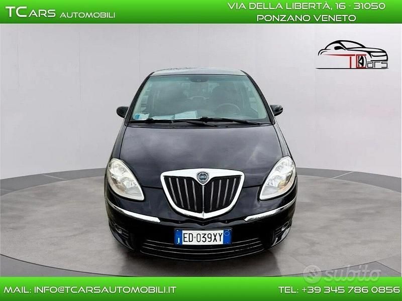 Usata Lancia Musa 95 CV (69 kW) 2010 Nero Monovolume