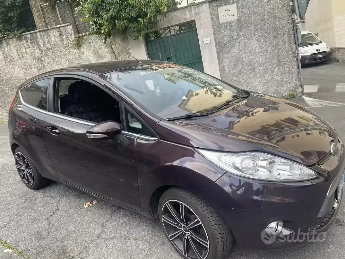 Usata Ford Fiesta 68 CV (50 kW) 2009 Berlina
