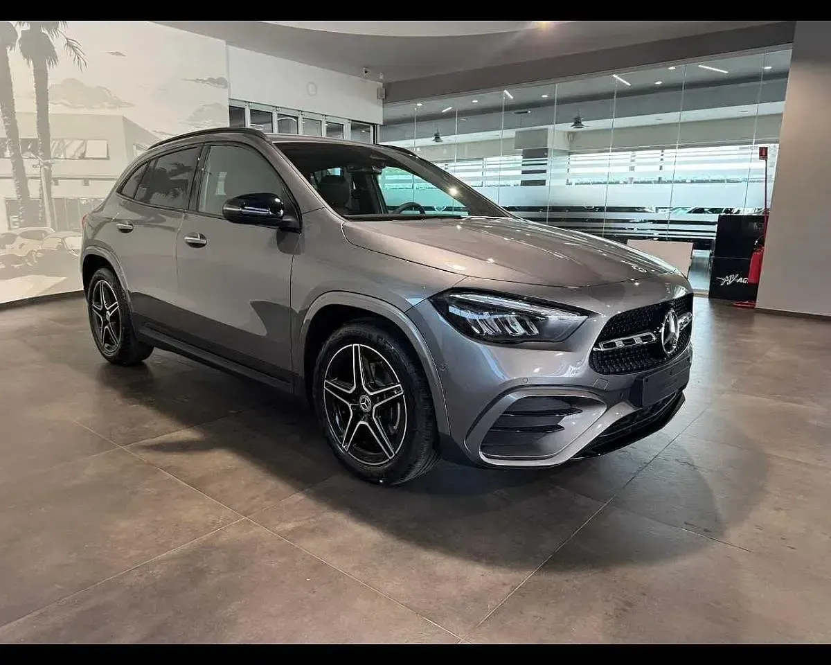Usata Mercedes GLA200 AMG line 163 CV (119 kW) 2025 SUV
