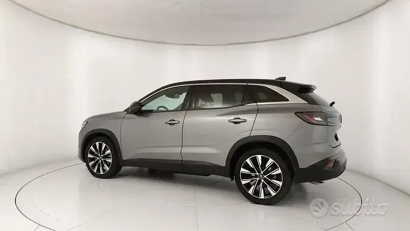 Usata Renault Austral Techno 199 CV (146 kW) 2023 Grigio SUV