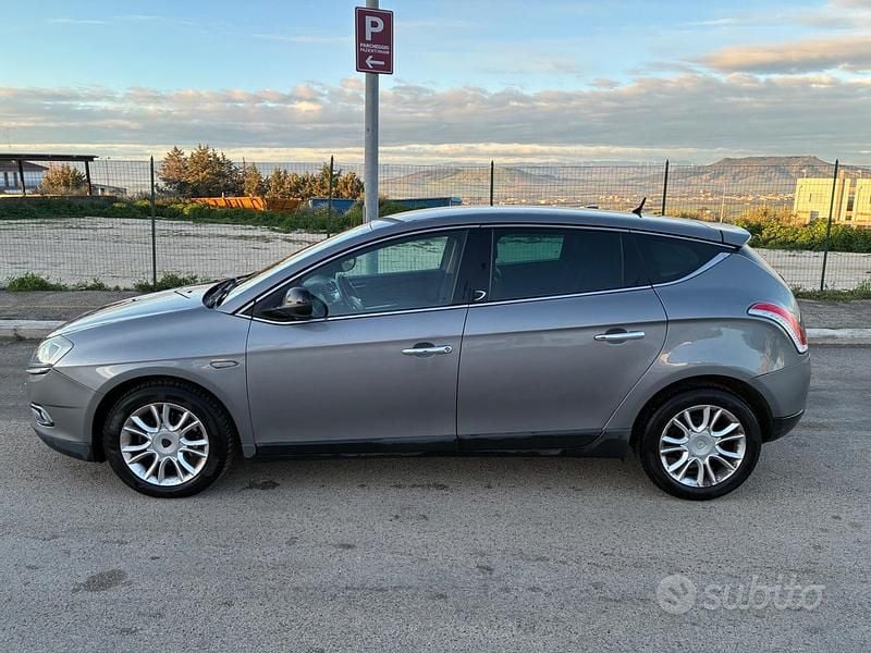 Usata Lancia Delta 2012 Grigio Utilitaria