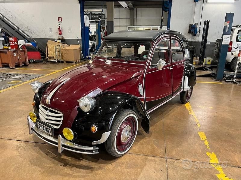 Usata Citroën 2CV Charleston 29 CV (21 kW) 1983 Rosso Berlina