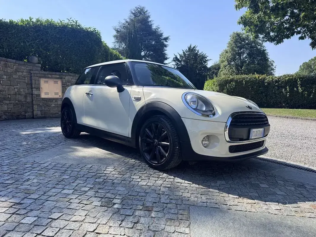 Usata Mini ONE 75 CV (55 kW) 2015 Bianco Utilitaria