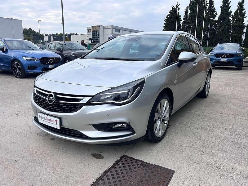 Usata Opel Astra Innovation 110 CV (80 kW) 2016 Argento Berlina