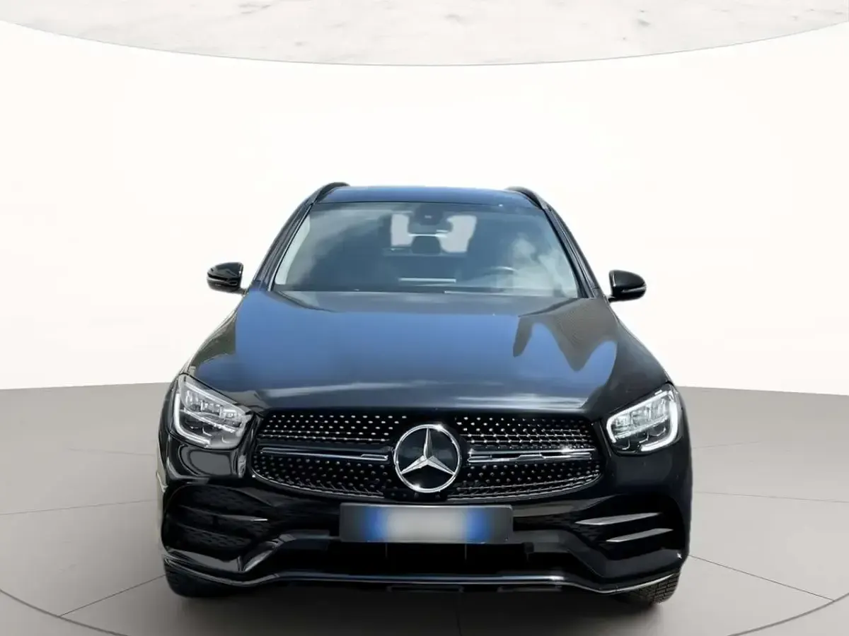 Usata Mercedes GLC220 Premium 194 CV (142 kW) 2019 Nero metallizzato SUV