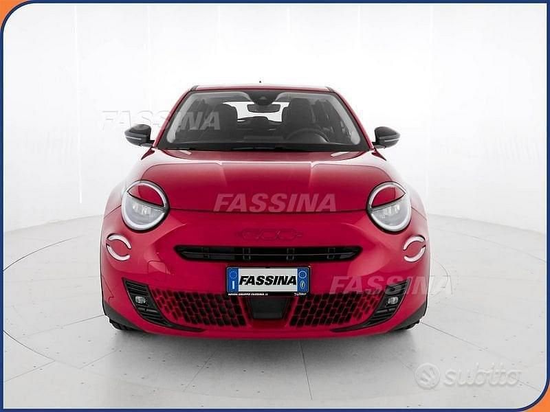 Usata Fiat 600E Red 114 kW (156 CV) 2024 Rosso SUV