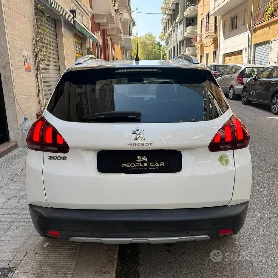 Usata Peugeot 2008 120 CV (88 kW) 2018 Bianco SUV