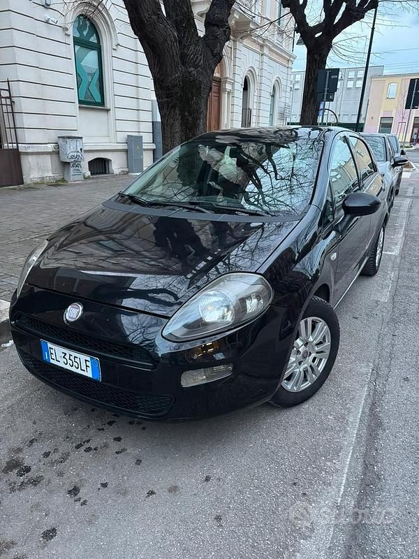 Usata Fiat Punto Evo 70 CV (51 kW) 2012 Nero Utilitaria
