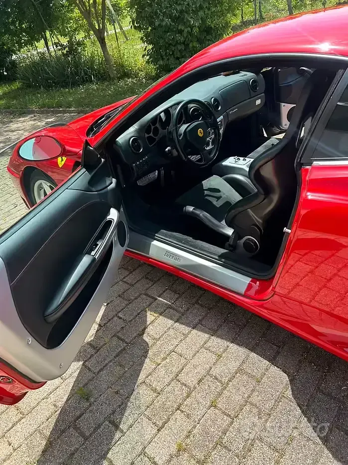 Usata Ferrari 360 400 CV (294 kW) 2001 Rosso Coupé