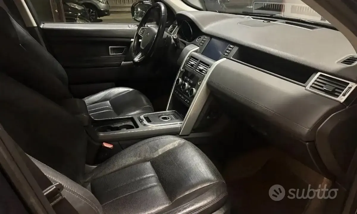 Usata Land Rover Discovery Sport 150 CV (110 kW) 2016 Grigio SUV
