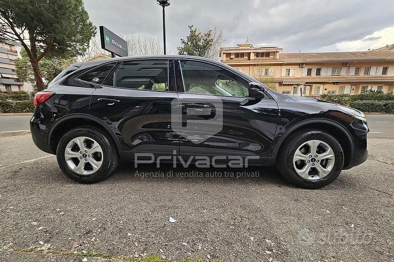 Usata Ford Kuga 120 CV (88 kW) 2021 Nero SUV