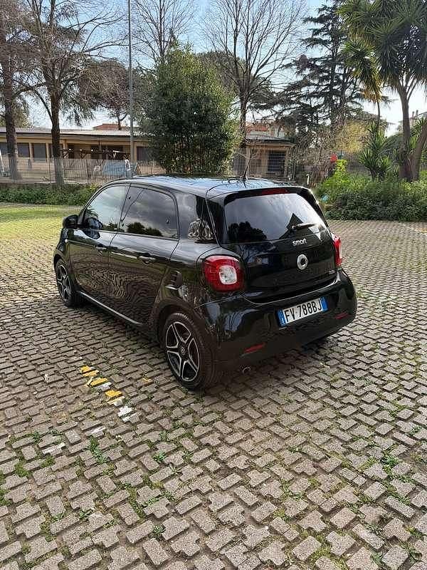 Usata Smart ForFour Passion 90 CV (66 kW) 2022 Utilitaria