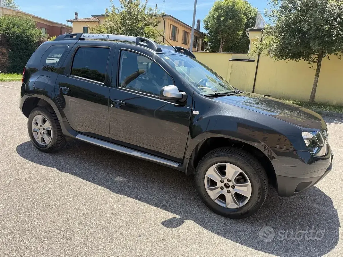 Usata Dacia Duster 109 CV (80 kW) 2017 Nero SUV