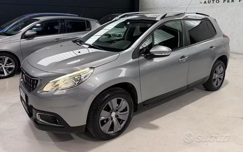 Usata Peugeot 2008 99 CV (72 kW) 2018 Grigio SUV