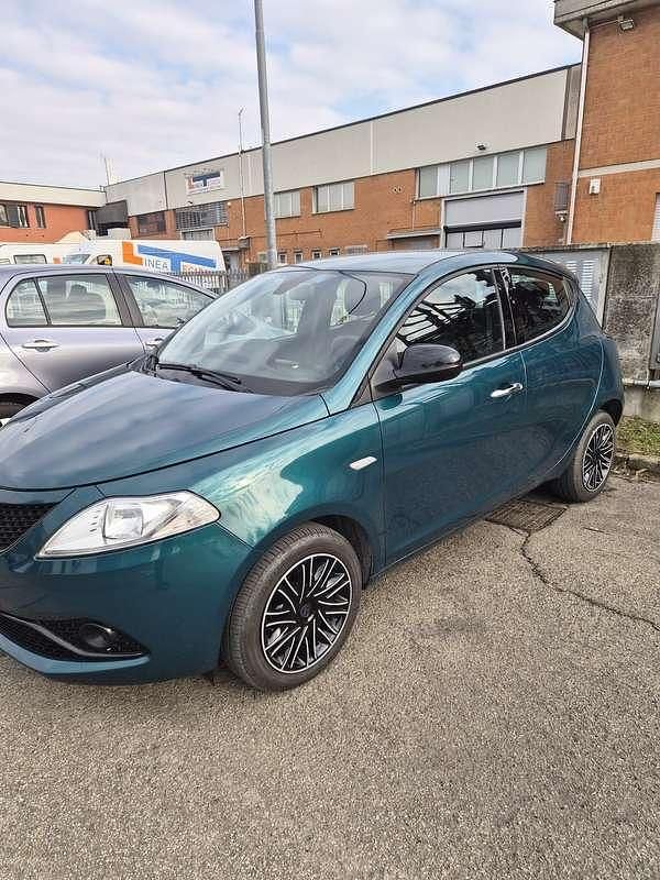 Usata 2018 Lancia Ypsilon Gold Due volumi | 9000 € (Buon prezzo) - Immagine 1/4