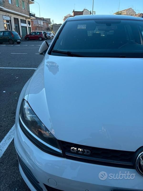Bianco Usata 2015 VW Golf GTD Tre volumi | 17.500 € (Cara) - Immagine 1/4