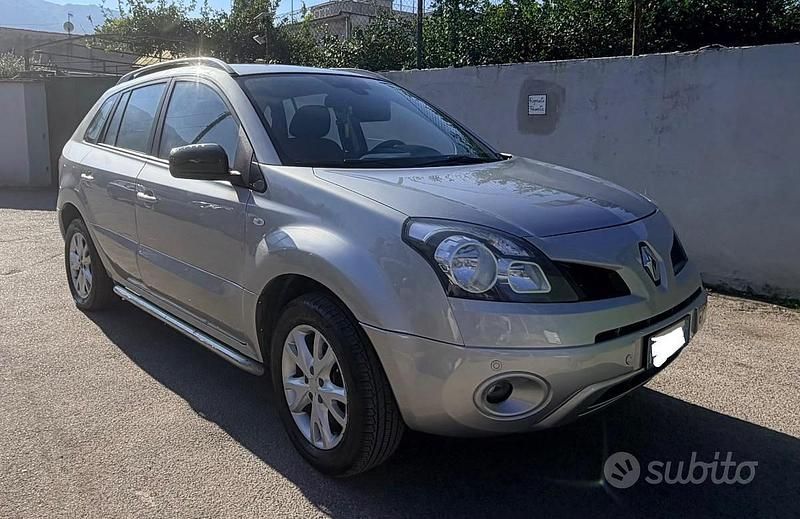 Usata 2009 Renault Koleos Dynamique SUV | 4500 € (Buon prezzo) - Immagine 1/4