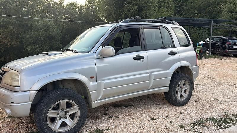 Usata Suzuki Grand Vitara 2004 Grigio SUV