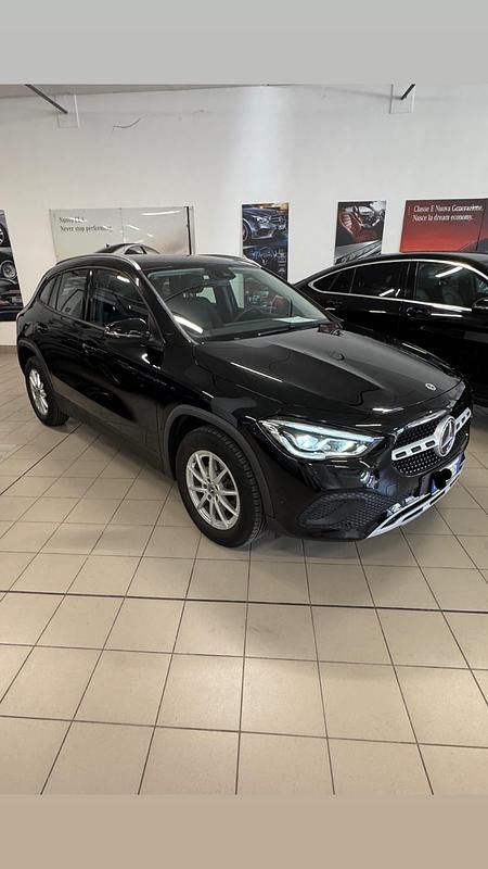 Usata Mercedes GLA200 Executive 163 CV (119 kW) 2021 Nero SUV