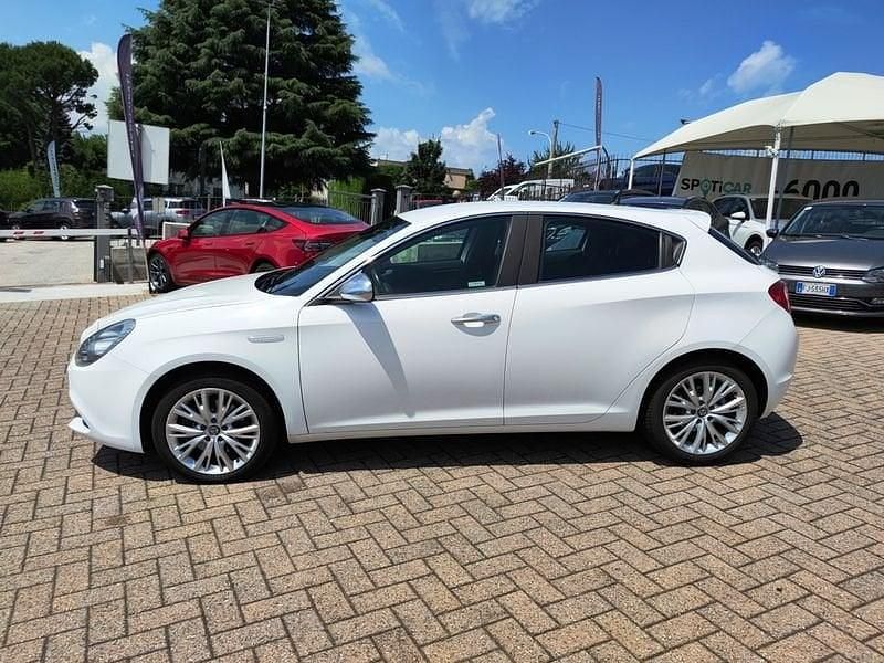 Usata Alfa Romeo Giulietta Super 150 CV (110 kW) 2016 Bianco Utilitaria