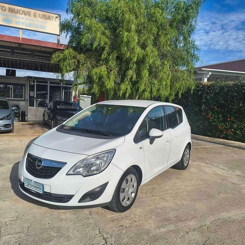 Usata Opel Meriva 101 CV (74 kW) 2012 Bianco Monovolume