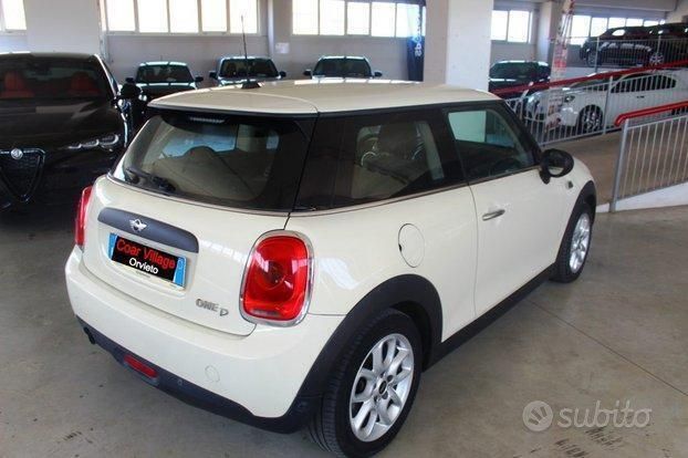 Usata Mini One D 95 CV (69 kW) 2018 Beige Utilitaria