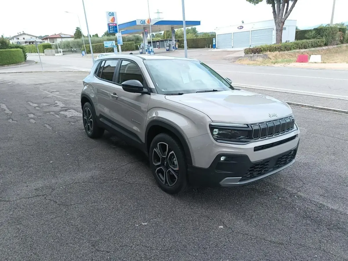 Nuova Jeep Avenger Altitude 100 CV (73 kW) 2026 Grigio SUV