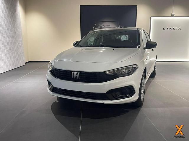 Usata Fiat Tipo 131 CV (96 kW) 2024 Bianco pastello Berlina