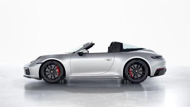Usata Porsche 911 Targa 4 480 CV (353 kW) 2022 Argento Cabrio