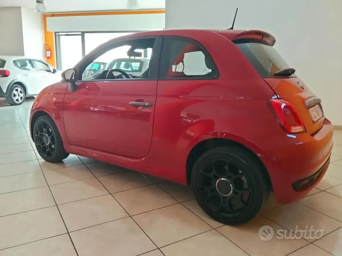 Usata Fiat 500 Dolcevita 69 CV (50 kW) 2020 Rosso Berlina