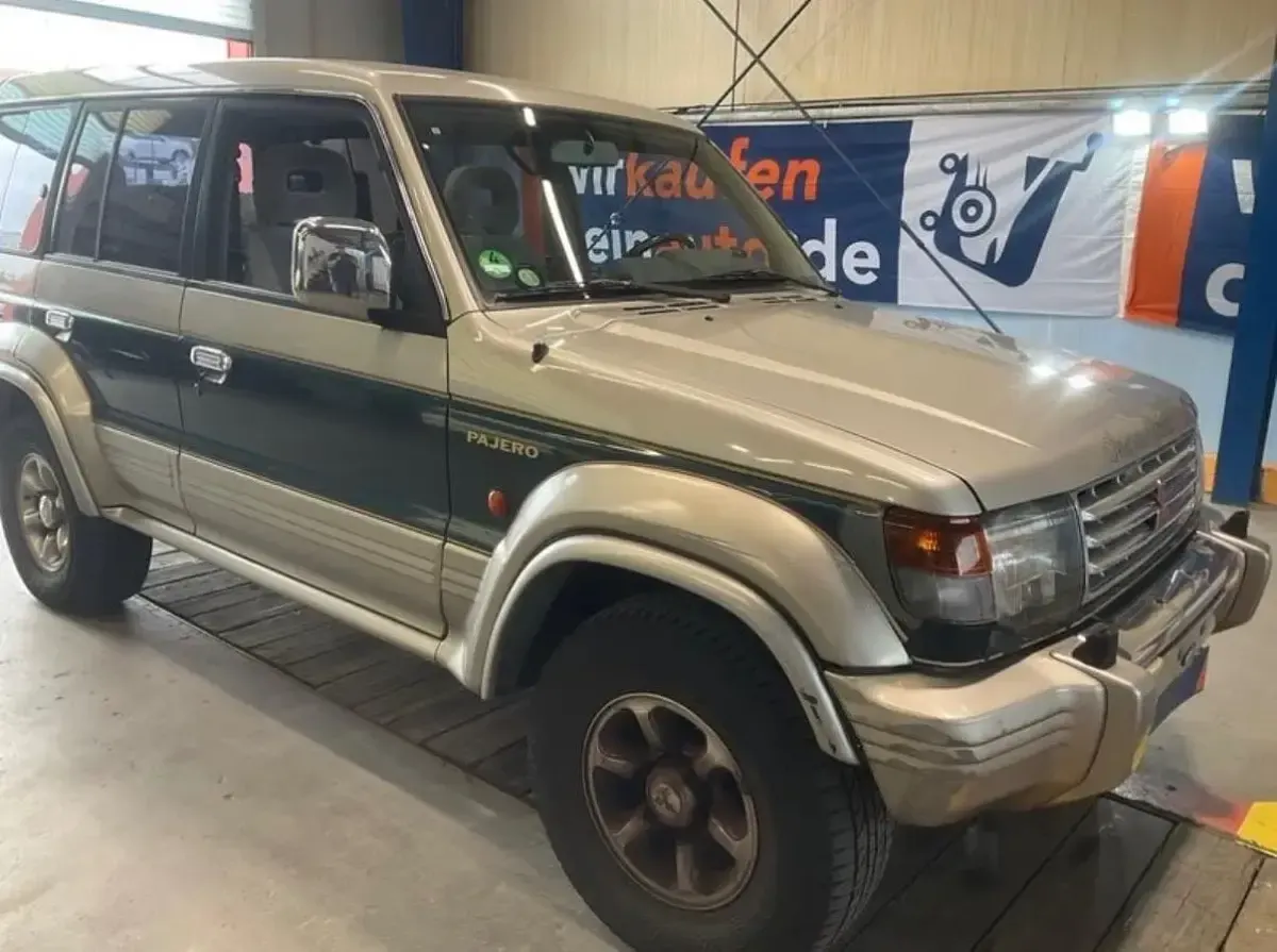 Usata Mitsubishi Pajero Edition 176 CV (129 kW) 2026 Argento SUV
