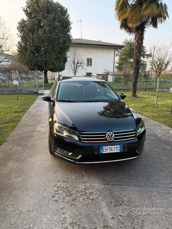 Usata VW Passat 140 CV (102 kW) 2011 Nero Station wagon