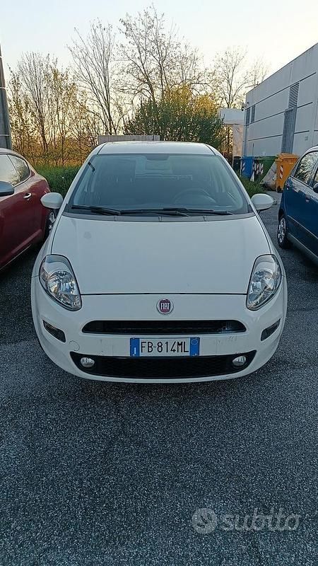 Usata Fiat Punto 75 CV (55 kW) 2016 Bianco Utilitaria