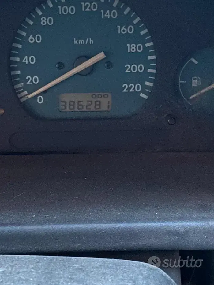 Usata Land Rover Freelander 97 CV (71 kW) 1999 Grigio SUV