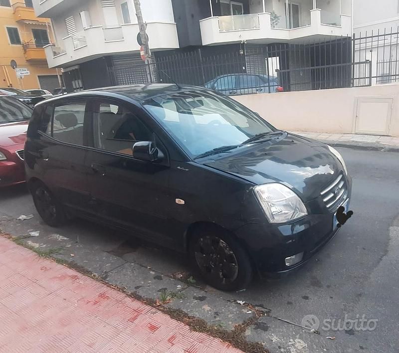 Usata Kia Picanto 75 CV (55 kW) 2008 Nero Utilitaria