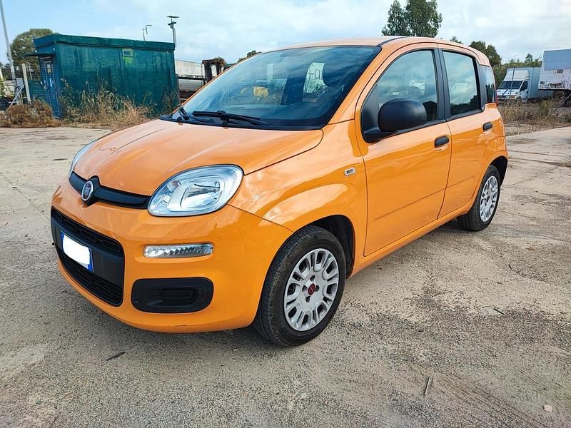 Usata Fiat Panda Easy 69 CV (50 kW) 2021 Arancione Utilitaria