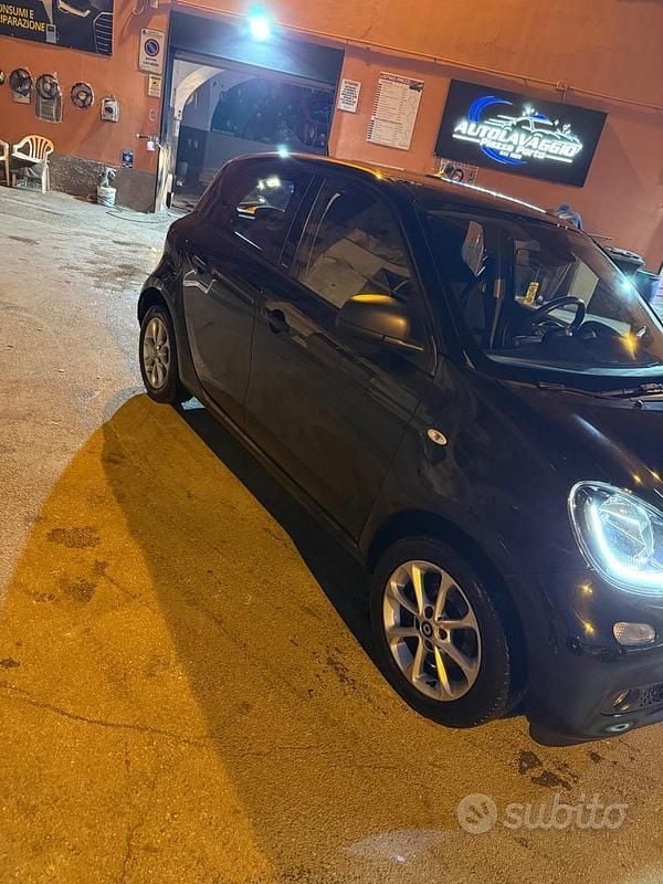 Usata Smart ForFour Passion 70 CV (51 kW) 2017 Nero Utilitaria
