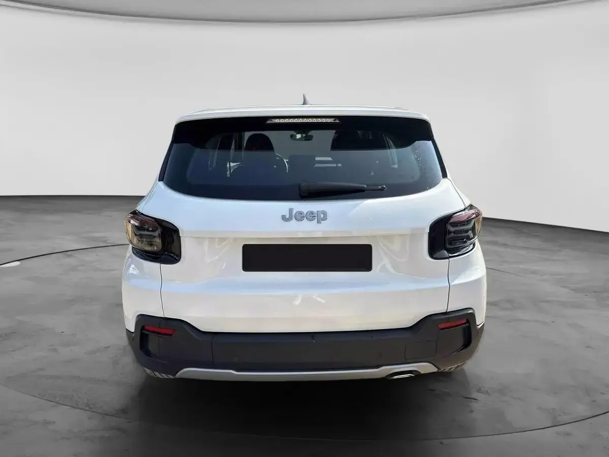 Usata Jeep Avenger Altitude 101 CV (74 kW) 2024 Bianco SUV