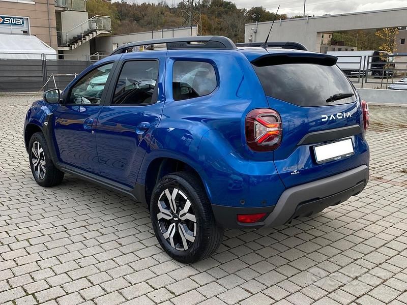 Usata Dacia Duster Journey 101 CV (74 kW) 2023 Blu SUV