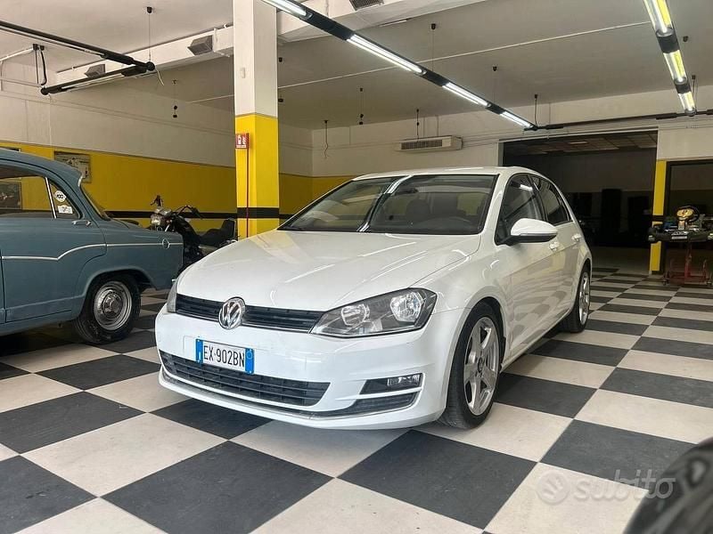 Usata VW Golf VII Highline 110 CV (80 kW) 2014 Bianco Utilitaria