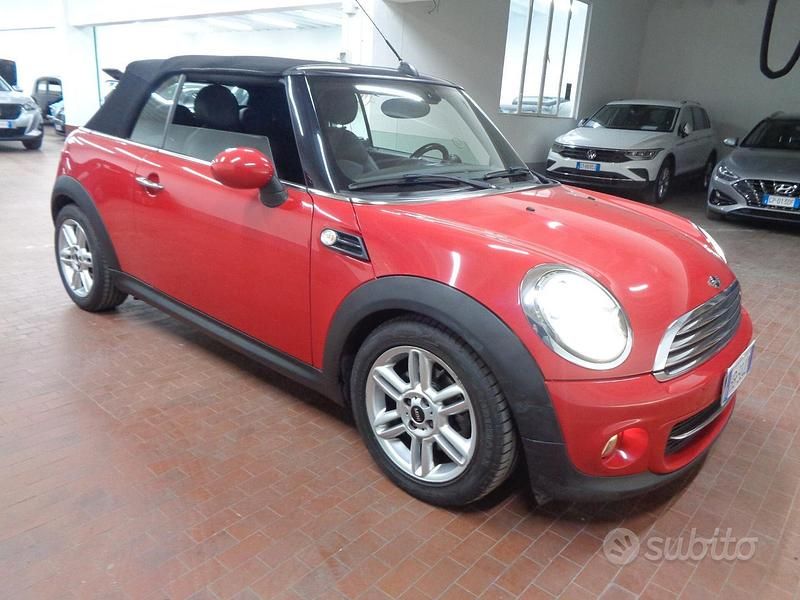 Usata Mini Cooper Cabriolet 122 CV (89 kW) 2013 Rosso Cabrio